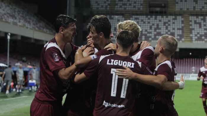 salernitana faggiano completa la rivoluzione ora l assalto alla b