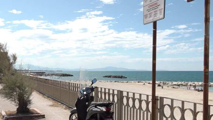 universo beach l estate e finita la spiaggia chiude via ai lavori