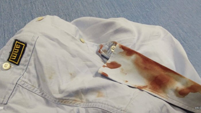 non aveva il biglietto dell autobus arrestato l aggressore dei controllori