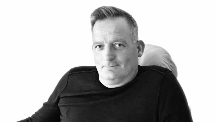 ucciso dalla moglie oggi l autopsia 50 colpi e il giallo della legittima difesa