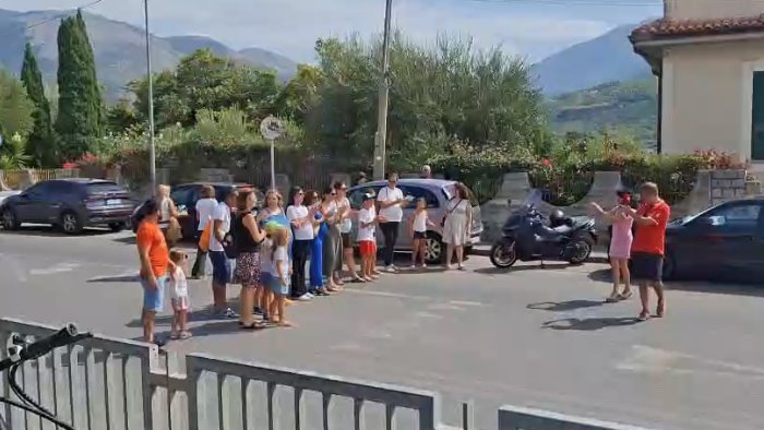 fateci partorire qui le future mamme di sapri a difesa dell ospedale