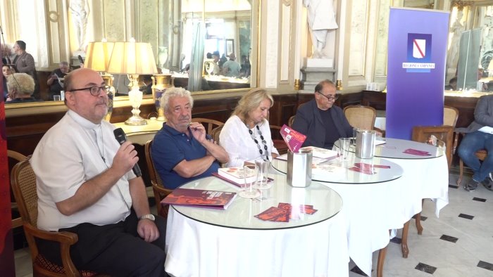 bentornata piedigrotta domenica la madonna torna in processione via mare