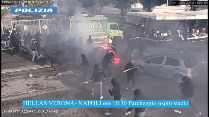 verona 21 ultras denunciati per l agguato ai tifosi napoli in festa