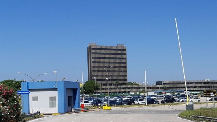 stellantis fiom e cgil napoli preoccupati per futuro pomigliano