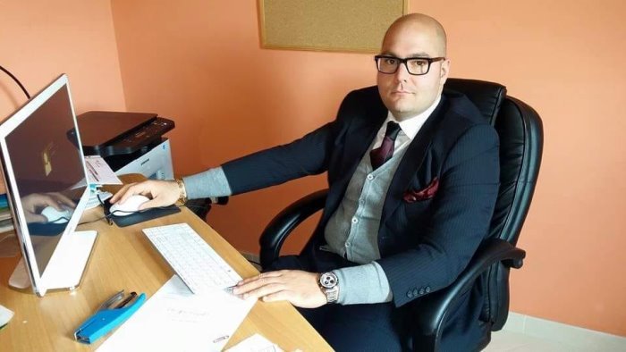 montefredane annullato l evento con il rapper frezza dopo le polemiche