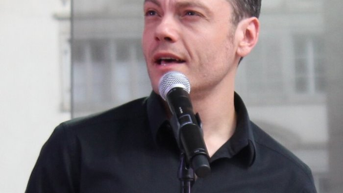 musica tiziano ferro torna negli stadi tappa a napoli il 23 giugno 2026