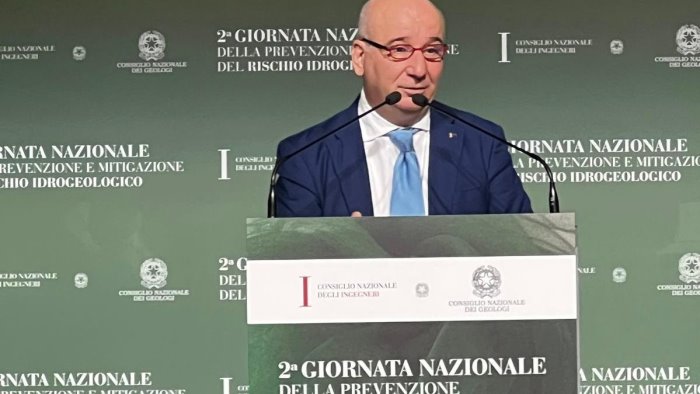 terremoto nel centrodestra bicchielli e 4 segretari lasciano noi moderati