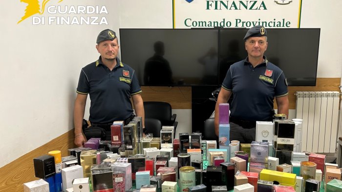 la guardia di finanza sequestra 38mila articoli non conformi nel sannio