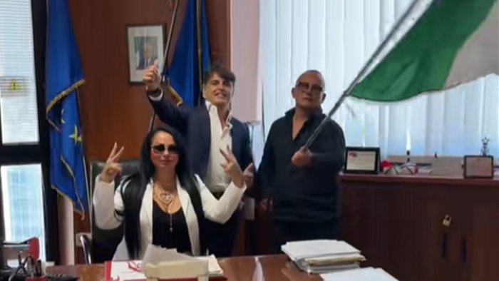 espulso dopo il tik tok in regione con la de crescenzo faccio ricorso