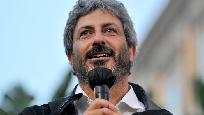 roberto fico e la campagna elettorale in campania senza slogan