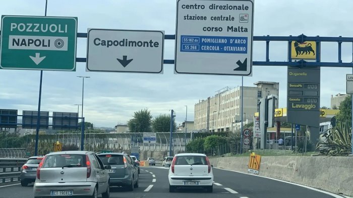 napoli fugge dopo incidente in tangenziale denunciato