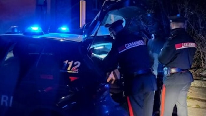 minacce violenza sessuale e abusi 25enne di grottaminarda ai domiciliari