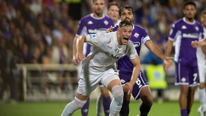 il napoli si prepara alla nuova champions league i tifosi non vedono l ora
