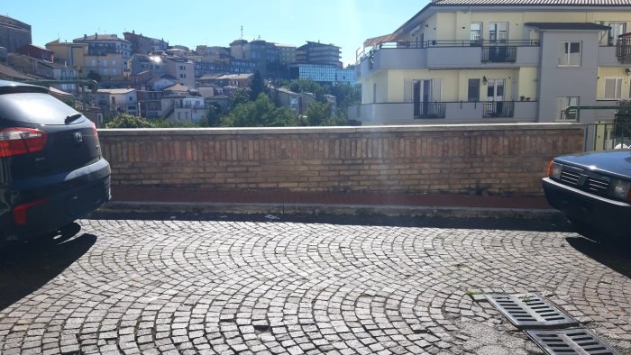 incredibile ad ariano stelvio rubata in centro nell arco di quindici minuti