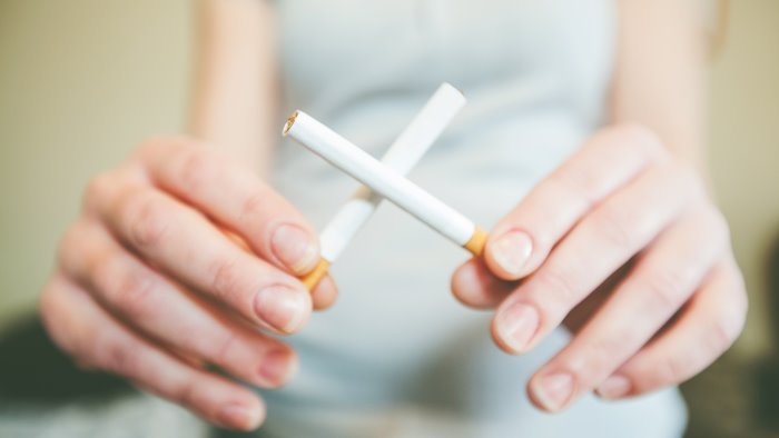 agropoli il sindaco firma l ordinanza divieto di fumo in spiaggia e nei parchi