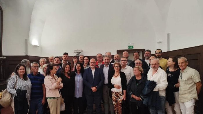 movimento cinque stelle assemblea a montoro noi con fico presidente