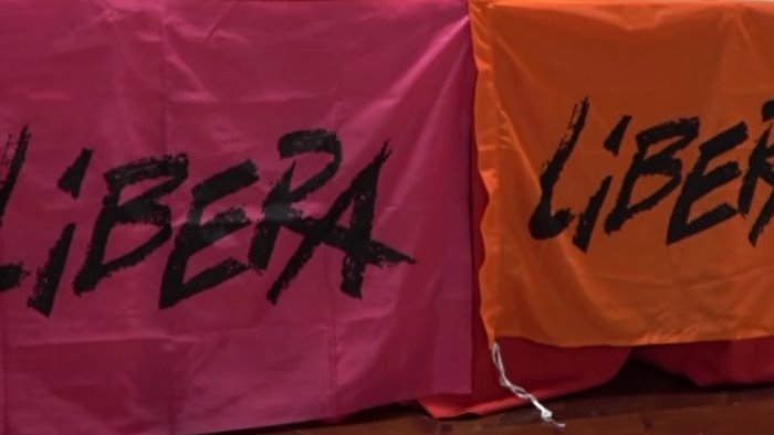 redazione del regolamento sui beni confiscati libera esclusi dal dibattito