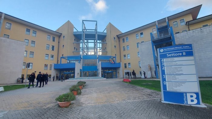 avellino 15enne colpito da miocardite salvato al moscati grazie siete angeli