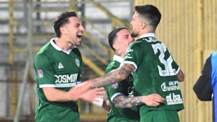 avellino un terzino sinistro saltera la sfida con il monza