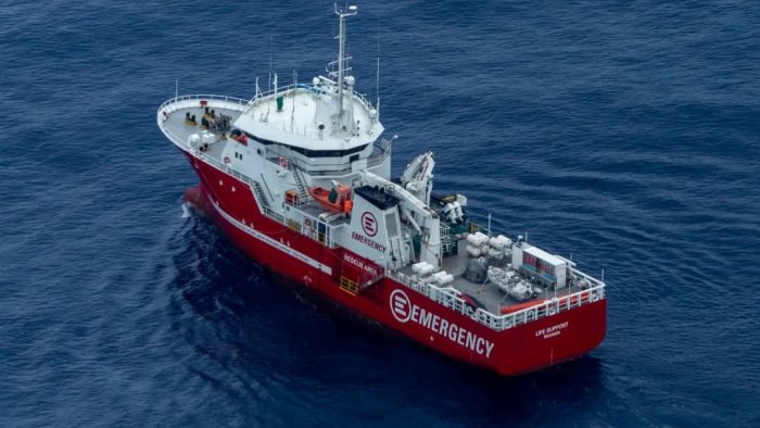 emergency si unisce alla global sumud flotilla con la life support
