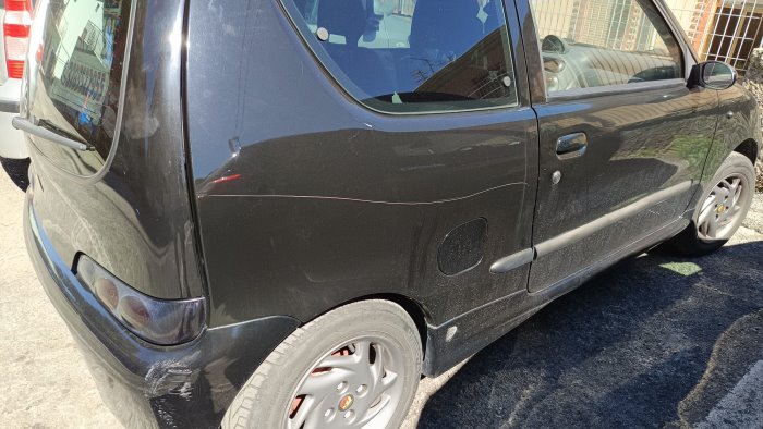 ariano guardate come hanno ridotto la mia auto