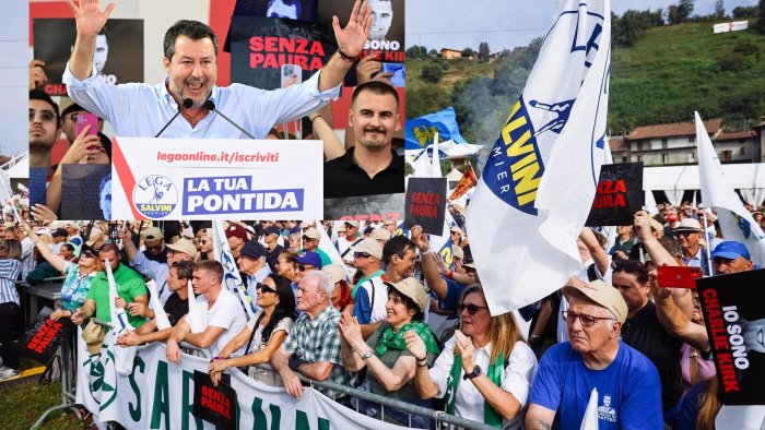 pontida cori contro napoli video e testimonianze confermano la lega minimizza