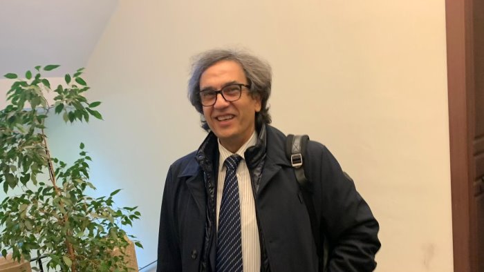 concorsi all asl di salerno indagato enzo alaia perquisiti casa e ufficio