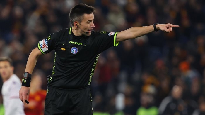 l arbitro di avellino entella c e perri con rapuano quarto ufficiale