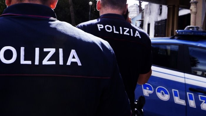 odio razziale e violenze su giovane donna due misure cautelari