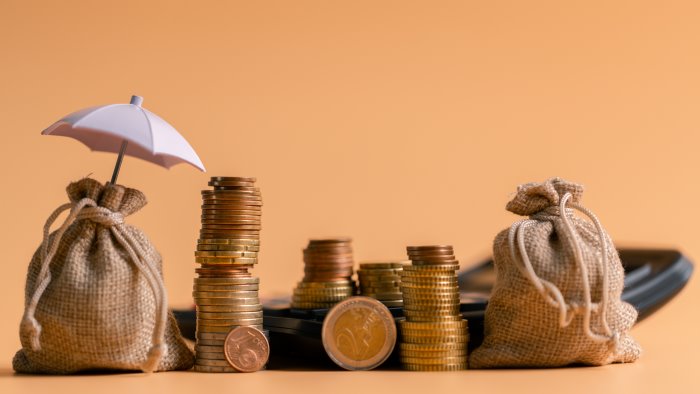 rc auto a napoli si pagano quasi 300 euro in piu rispetto ad altre citta