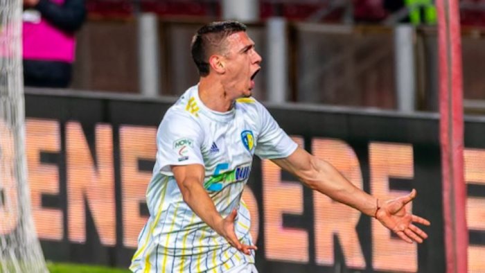 giudice sportivo la salernitana perde capomaggio e inglese per casarano