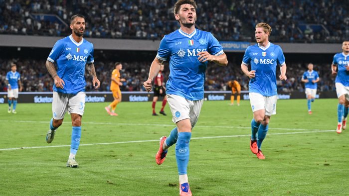 chiffi dirige milan napoli occhi puntati sull arbitro dopo le polemiche