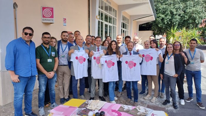 cancro al seno raccolta fondi in favore della lotta da parte di anas e komen