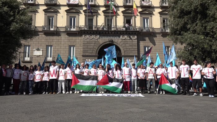 fermare la guerra riparta l umanita la uil in piazza per gaza