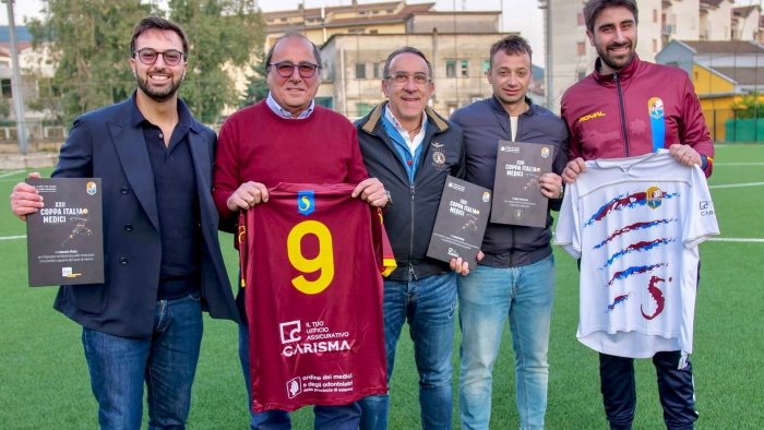 coppa italia medici calcio in campo anche la scuola medica salernitana