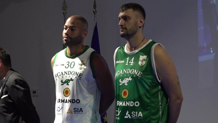 la nuova sfida della scandone avellino ecco il roster e le divise 2025 2026