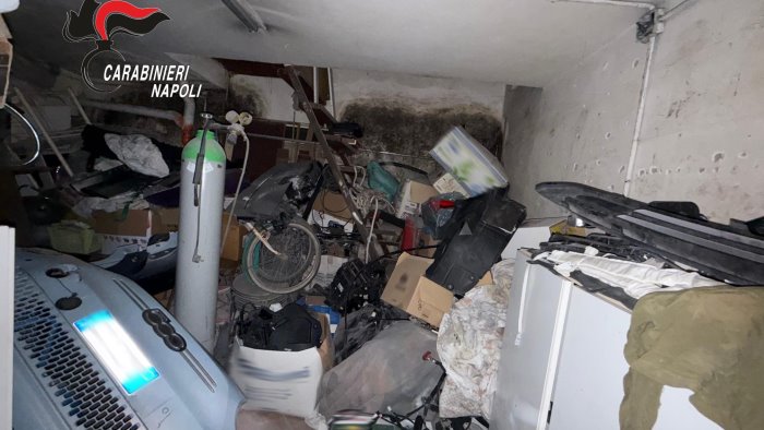 terra dei fuochi in un officina abusiva anche una moto d acqua