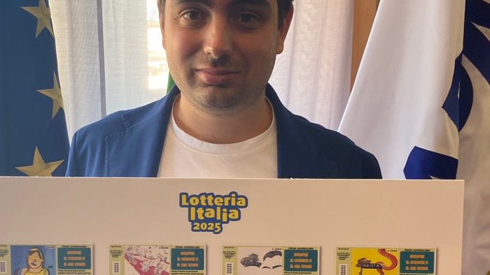 ragazzo autistico salernitano disegna i biglietti della lotteria italia 2025