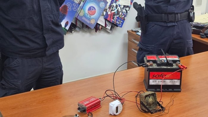 dispositivo elettronico illecito utilizzato per la caccia sequestro a bisaccia