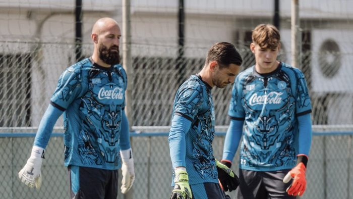 napoli oggi la ripresa senza i 14 nazionali