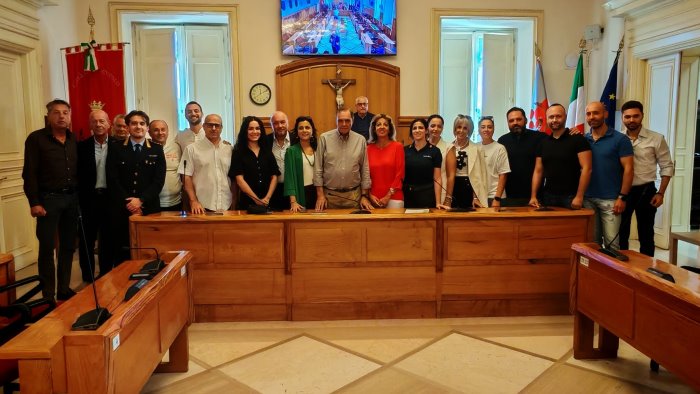 nuovi dipendenti a palazzo mosti oggi incontro con il sindaco mastella