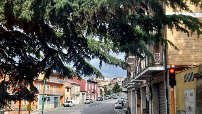 ariano semafori in funzione a corso vittorio emanuele dopo la nostra denuncia