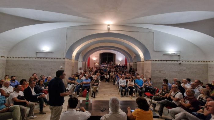 regionali solo poltrone e clientele i centristi di per corrono da soli