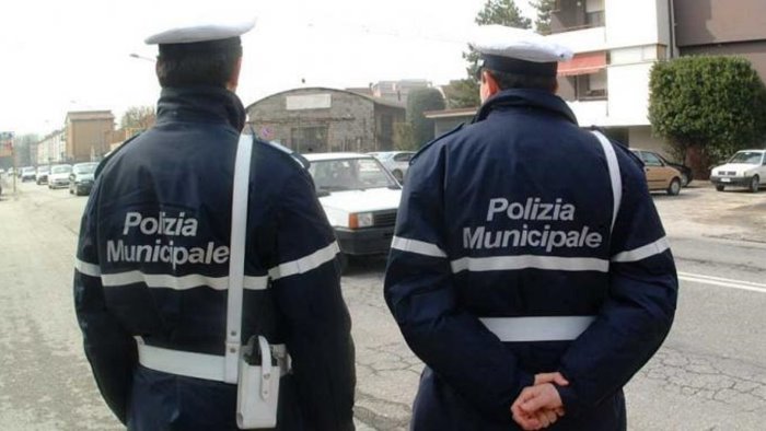 riesame annulla sospensione comandante vigili cava de tirreni