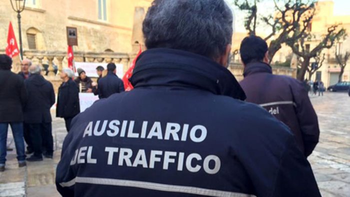 avellino rischio liquidazione acs tremano 22 ausiliari del traffico