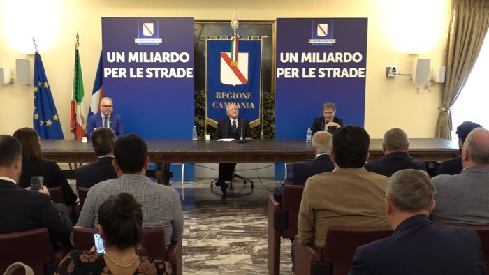 de luca un miliardo per le strade sulle aree interne parlano a capocchia