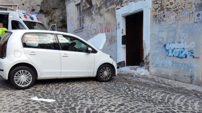 tragico incidente a vietri sul mare perde la vita una donna