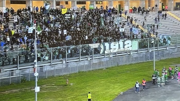 serie b padova avellino 2 2 buon punto per i lupi rivivi la diretta