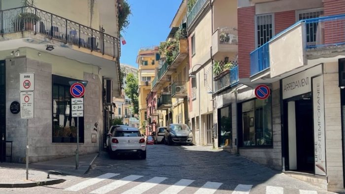 vomero nuovo tentativo di pedonalizzare via cifariello