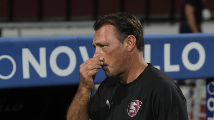 salernitana raffaele cambiare rotta vogliamo dare gioia all ambiente